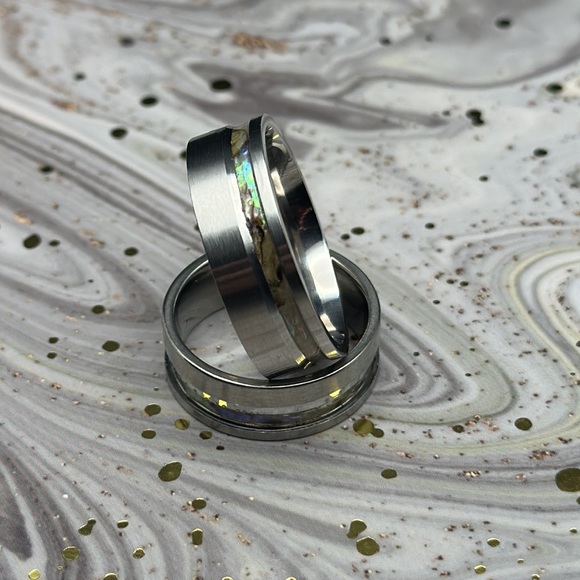 8mm Silver Stainless Steel & Abalone Ring - Picture 4 of 6